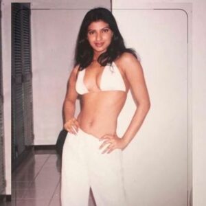 Priyanka Chopra ने शेयर की 19 साल पुरानी बिकिनी पहने हुए फोटो, सोशल मीडिया पर हुई वायरल