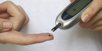 Type 1 & 2 Diabetes Treatment: घर बैठे डायबिटीज को इन घरेलू उपायों से करें नियंत्रित