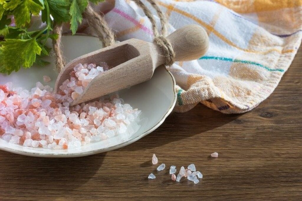 Rock Salt Benefits - सेंधा नमक खाने के फायदे और नुकसान