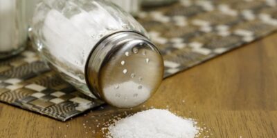 Side effects of Salt: अगर आप भी ज्यादा नमक का सेवन करते है तो हो जाए सावधान