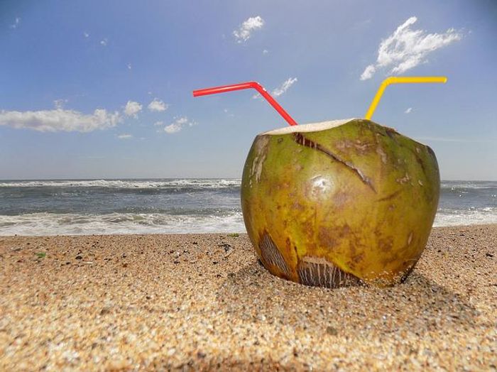 Benefits of Coconut Water in hindi