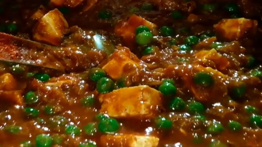 Matar Paneer recipe: स्वाद में रेस्टोरेंट जैसा मटर पनीर बनाने का सीक्रेट तरीका